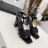 Famoso Design Frete Grátis Marca Mulheres Sandália de Salto Chunky Sapatos de Designer de Luxo Sapatos Preto Tributo Sandálias de Couro Genuíno Slide Calçado de Moda