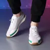 Un nuovo passo casual elastico set piede piccolo luci bianche sola sola sport comodo scarpe da uomo quotidiano una scarpa