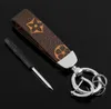 Creativiteit Presbyopia Auto Keychain Bag Pendant Charm Sieraden Keyringhouder voor mannen Fashion Pu Leather Grid Design Metal Key Chain Accessoires