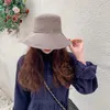 Szerokie brzegowe czapki Kolory Dostępne moda Solidna czapka temperamentna kobiety Ochrona przeciwsłoneczna na świeżym powietrzu Śliczna jeansowa czapka kubełka