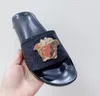 Designer Slide Pantofole Sandali estivi Uomo Spiaggia Infradito piatte per interni Pelle Lady Donna Moda Scarpe classiche da donna Taglia 35-45 con sacchetto per la polvere