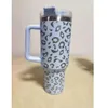 Gobelet de tasse léopard de 40 oz avec poignée isolée avec poignée et paille tasse à café isolée réutilisable grande capacité bouteille d'eau