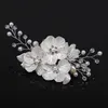 Trendy White Pearls Fiore Copricapo da sposa Copricapo Romantico Paese Accessori per capelli da sposa Fermagli per capelli Copricapo da donna CL1860