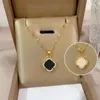 Designer Halskette Schmuck 4 Klee Anhänger Halsketten Armband Ohrring Gold Silber Mutter aus Perlengrün Blüten Halskette Link 7762518
