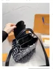Kvinnor Modeväskor Totes Litchi grain Taurillon handväska Shopping Väskor axel kors och tvärs utomhus messengerväskor Capucines Lyxiga designerväskor