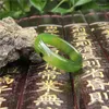 Bagues de cluster ont besoin de modèles masculins et féminins, agate verte naturelle, bague de jade, plantes de calcédoine authentiques en fines bandes