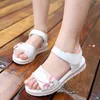 Sandali 2022 Summer Fashion Girl Pink Bow Leaf Sandali Beach Princess Scarpe basse Bambina antiscivolo Fondo morbido Sandali romani W0217