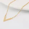 V-formad titanstålhänge halsband kvinnor cd kärlek halsband designer juvelery kubansk länk kedja krom hjärta coco crystal stenar snabb frakt is ut hängande