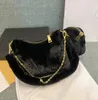 Designerska torba pod pachami Luksusowa torebka damska z łańcuszkiem odwrócony trójkąt Torba na ramię wiosenna torebka damska