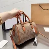 Bolsos Totes Bolso Bolso de diseñador Mujer Clásico Imitación Marca Costura Letra Cremallera Flor Solo hombro Bolsa de almohada Versátil Fiesta de viaje Cena Monedero