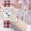 2021 Nieuwe vrouwen horloges Simple Vintage Small Watch Leather Riem Casual Sports Pols Dames Horloges Reloj Mujer236Y