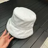 Le nouveau chapeau de pêcheur du créateur au début du printemps est cool, à la mode et d'excellente qualité