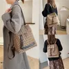 Zaino Borsa da donna 2023 Nuova borsa di tela Borsa a tracolla casual versatile Zaino multiuso