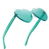 Solglasögon älskar hjärta Rimless för kvinnor 2023 Märkesdesigner Sun Glasögon överdimensionerade kvinnliga godisfärgformade glasögon