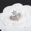 Bagues de cluster 2023 Mode Sweet Comet Bague Zircon Femmes Luxe Météore Galvanoplastie Platine Saint Valentin Cadeau Fête