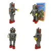 Świąteczna zabawka Vintage Space Man Kolekcja Tin Toys Classic Clockwork Zakończ mechaniczne spacery na prezent kolekcjonerski 220329 D Dhhuv