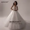 Abiti da festa BEPEITHY Vestido De Noiva Abiti da sposa senza maniche con scollo a V per donna Una linea Avorio Pizzo Sposa romantica Boho Abito da sposa 230217