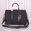 Hela nya Canvas Duffel -väskor för män Top Quality Classic Travel Bagage Bag For Man Totes Leather Handbag Fashion Duffle Bag334q