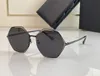 M￤nner Sonnenbrillen f￼r Frauen neueste Verkauf von Mode -Brillen Mens Sonnenbrille Gafas de Sol Glass UV400 Objektiv mit zuf￤lliger Matching Box 8030