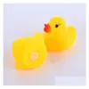 Kum Oyun Su Eğlenceli Bebek Banyo Oyuncak Oyuncaklar Ses Sarı Kauçuk Ördekler Çocuklar Yüzme Plaj Hediyeleri Dişli Zf Drop Dh6ud