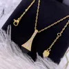 Hangende kettingen topkwaliteit pagodes stijl ketting 6 soorten kleur groen rood blauw paarse driehoek malachiet voor vrouwen