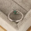 Bagues de cluster S925 Silver Emerald Ring Européen et américain Simple Design Bijoux de mode pour femmes
