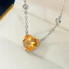 Pendentif Colliers Huitan Jaune Vif / Rose Coeur CZ Collier Pour Femmes Simple Élégant Mariage Fiançailles Fête Accessoires Bijoux À La Mode