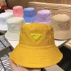 Tasarımcı Şapkalar Takılmış Şapka Tuval Erkek ve Balıkçı Şapka gofret kaput kapağı Tasarımcı şapkası için çeşitli renk beyzbol kapakları eldeki kapak kapakları