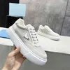 Designer Sneakers Calfskin Casual Shoes Shoes Vintage Leather Trainers All-Match Stylist Sneaker Leisure Shoe Platform LACE-UP Triangel Logo Size 35-45