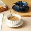 Tazze Piattini MUZITY Tazza da caffè in ceramica stile giapponese e piattino Set da tè a forma di fiore Tazza da colazione vintage MiIk