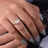 Cluster Rings Randh Solid 18K Geel Goud Radiant Cut 7 5mm 3 Stenen Moissanite Ring 1.00CT D Kleur Fijne sieraden voor vrouwen Wedding Ring Clust