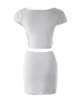 Robes de travail Femmes Deux pièces Blanc à manches courtes U-cou Couture Slim Pull Mode Sexy T-shirt Avec Hanche Mini Jupe Courte Costume