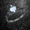 Anneaux de mariage Fashion Romantique Claddagh Heart Zircon Punk Ring Beautiful Bride Engaged Luxury Bijoux Engagement pour les femmes