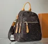 حقائب مصممة مصممة فاخرة على ظهر حقيبة Bookbag Men Women School Book Back Lady Back Pack أصلي جلدية مسبقة من الجلد بحقبة كتف القماش الخشبية