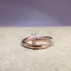 2022 Дизайнерские кольца Кольцо для женщин Мужчины Цирконий Обручальные кольца из титановой стали Ювелирные изделия Подарки Модные аксессуары Горячая без коробки