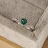 Bagues de cluster S925 Silver Emerald Ring Européen et américain Simple Design Bijoux de mode pour femmes