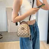 Kvällspåsar Clearance 2023 New Canvas Women's Trend Mobiltelefon Mini Bucket Bag Tibet Specialkedjor