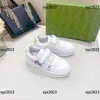 Barn casual sko barn sneakers babyskor 2023 nya produkter lätt att bära lådförpackningar vårens storlek 26-35