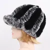 Bonnets Bonnet/Crâne Casquettes Dame Russe Bon Élastique Réel Rex Fourrure Chapeaux Hiver Femmes Chaud Fleurs Véritable Tricot Naturel ChapeauBeanie/Crâne Être