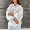 Chemisiers pour femmes Simple mode épaules dénudées Blouse femmes élégant à manches longues bouton solide chemise Sexy évider lanterne hauts Blusa
