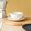 Tazze Piattini MUZITY Tazza da caffè in ceramica stile giapponese e piattino Set da tè a forma di fiore Tazza da colazione vintage MiIk