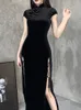 Casual jurken Goth Dark Romantic Gothic Velvet Asthetic Vintage Women Black Bandage Sithem Bodycon Dress Sexy Avond Wear Cheongsam 230217