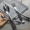 Set di stoviglie Stoviglie in acciaio inossidabile placcato in titanio nero stile occidentale coltello forchetta cucchiaio set bistecca e 4 pezzi