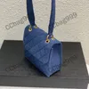 CC Cross Body Classic Denim Wash Underarm Sacs à bandoulière Womens Peach Blue Diamond Quilted Luxurys Sacs à main Portefeuilles Ceinture à bandoulière large Chaîne Sacs à main Matériel doré