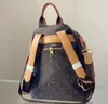 حقائب مصممة مصممة فاخرة على ظهر حقيبة Bookbag Men Women School Book Back Lady Back Pack أصلي جلدية مسبقة من الجلد بحقبة كتف القماش الخشبية