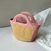 Micro Bolsa Designer Tropicalia Em Couro Marrom e Ráfia Bolsas de Praia Painéis de Tecido Trançado Ferragens Douradas Bolsas de mão Letras Bordadas Palha Bolsas artesanais