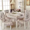 Tableaux de table de haute qualité avec couvertures de chaise natte brodées nappe pour la couverture de café de mariage à la maison