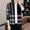 Luxury England Style Pocket Men Cardigan Fashion M￤rke Autumn Winter Designer Cardigan Plus Size Stricked Color Cardigan Knit Jacket