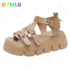 Sandaler Sports Old Female 2023 Fairy Style Summer Leisure Soft Bottom Beach Shoes Shoe For Women Clear Sandal Söta klackar