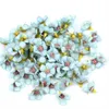 Decoratieve Bloemen Kransen 50 stuks 2 cm Veelkleurige Mini Zijde Kunstmatige Daisy Bloemhoofd Voor Kroon Bruiloft Garland Decoratie Handgemaakte DIY Scrapbooking Ambachtelijke